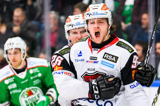 Malmö Redhawks Carl Persson och Kim Rosdahl jublar