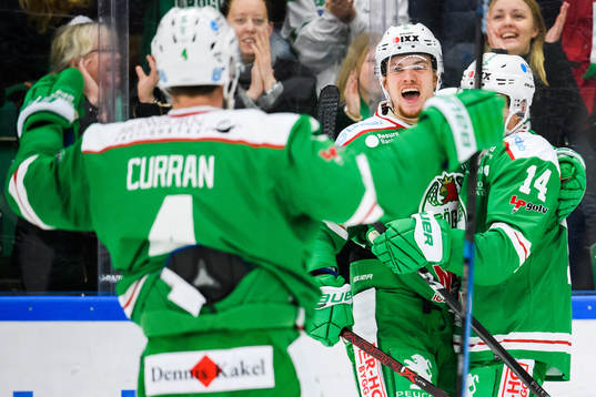 Rögles Lucas Elvenes jublar