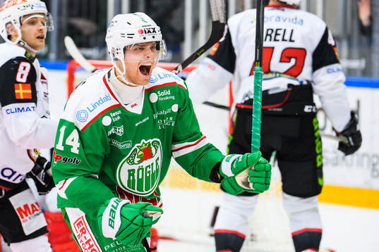 Rögles Trevor Mingoia jublar