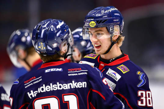 Linköpings Johan Södergran före ishockeymatchen i SHL