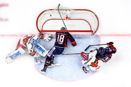 Mål 2-4 av James Wright