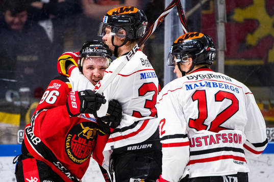 Luleås Robin Kovacs och Örebros Christopher Mastomäki