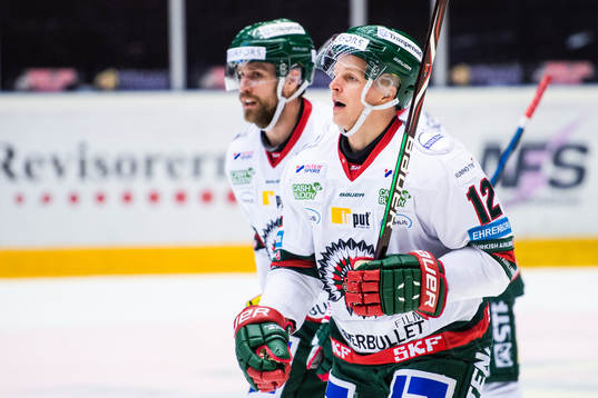 Frölunda Max Friberg jublar
