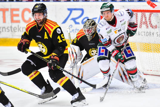 Brynäs Simon Bertilsson och Frölunda Ryan Lasch