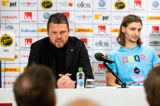 Manager Jimmy Thelin och Pawel Cibicki