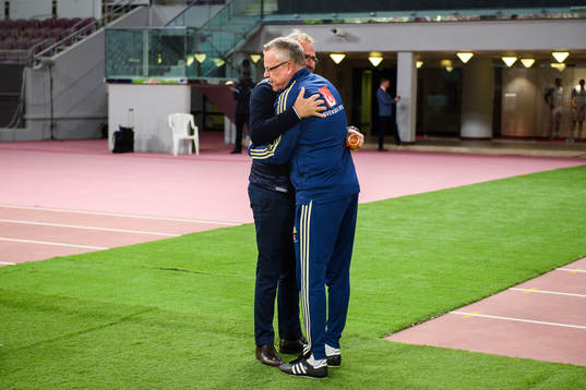 Head coach Erik Hamrén of Iceland  and head coach Janne