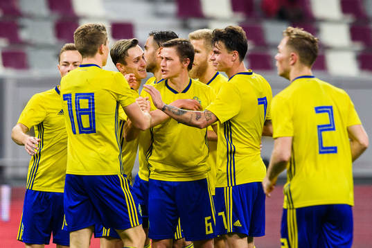 Simon Thern of Sweden celebrates with teammates