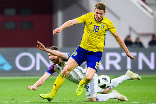 Viktor Gyökeres of Sweden  and Axel Andrésson. of Iceland