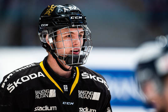 s Philip Broberg