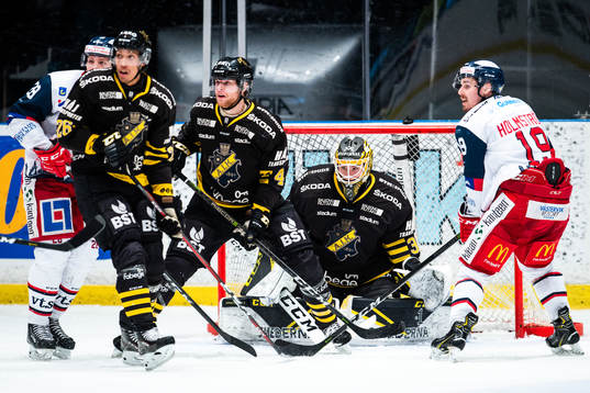 s målvakt Erik Källgren