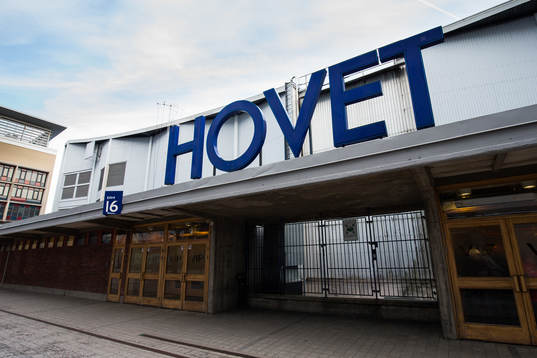 Exteriör av Hovet innan ishockeymatchen i SHL mellan