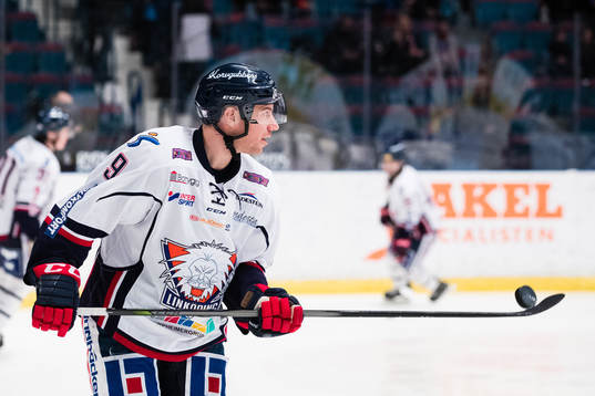Linköpings Derek Roy värmer upp
