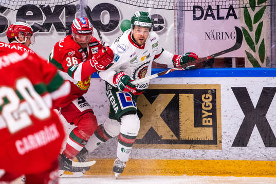 Moras Jonathan Carlsson och Frölunda Mats Rosseli Olsen