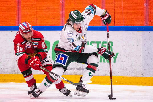 Moras Ryan Johnston och Frölunda Samuel Fagemo