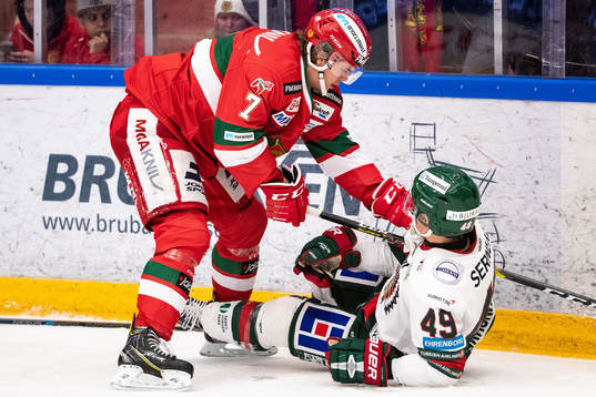 Moras Erlend Lesund och Frölundas Rhett Rakshani