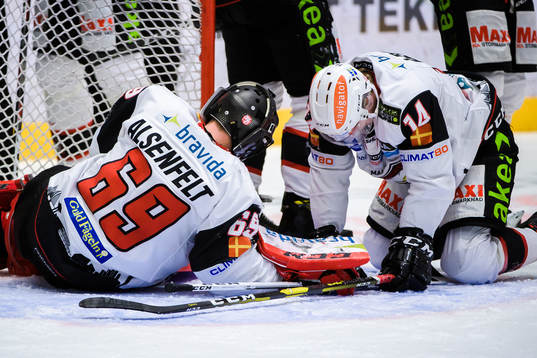 Malmö Redhawks målvakt Oscar Alsenfelt och Carl-Johan