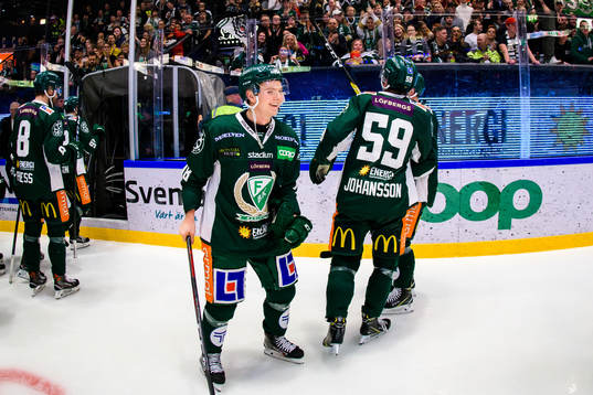 Färjestads Axel Ottosson jublar