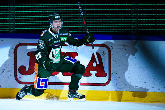 Färjestads Axel Ottosson jublar
