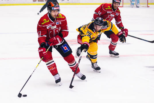 Örebros Aaron Palushaj och Luleås Robin Kovacs