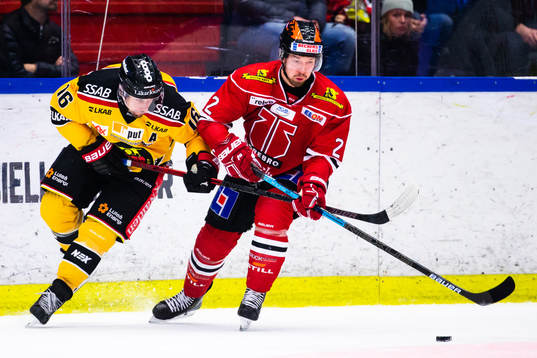 Luleås Niklas Olausson och Örebros Rasmus Rissanen