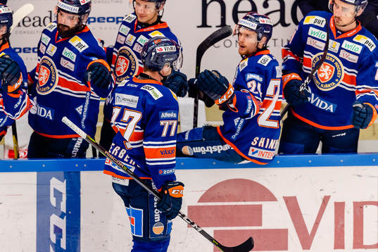 Växjös Pontus Netterberg jublar