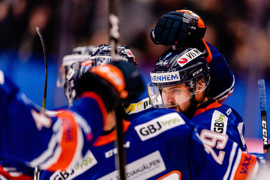 Växjös Roman Horak jublar