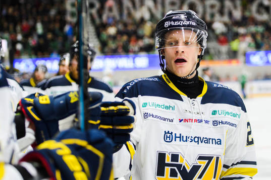s Anton Bengtsson jublar