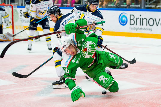 Rögles Matt Carey faller