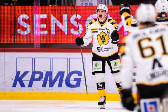 Skellefteås Robin Alvarez jublar