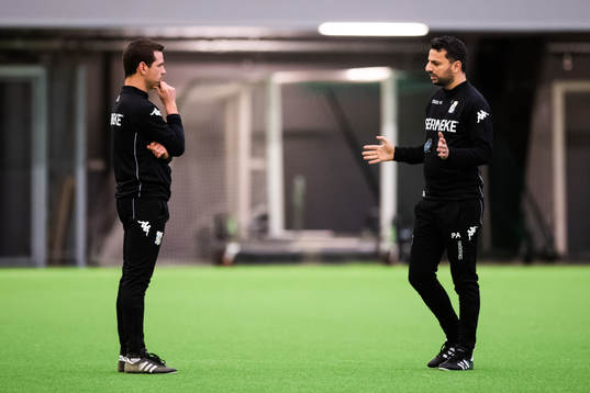Assisterande tränare Ferran Sibila och tränare Poya
