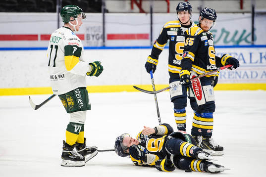 Södertäljes Nicolai Meyer har ont