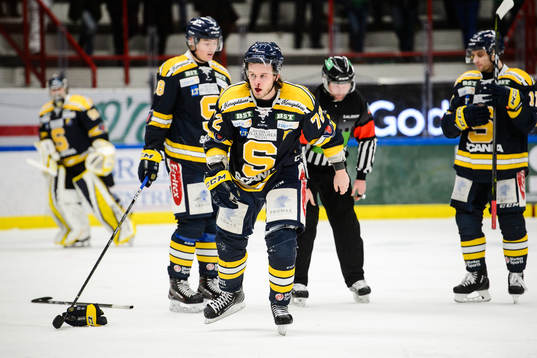 Södertäljes Nicolai Meyer har ont