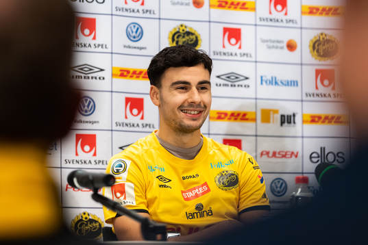 Deniz Hümmet