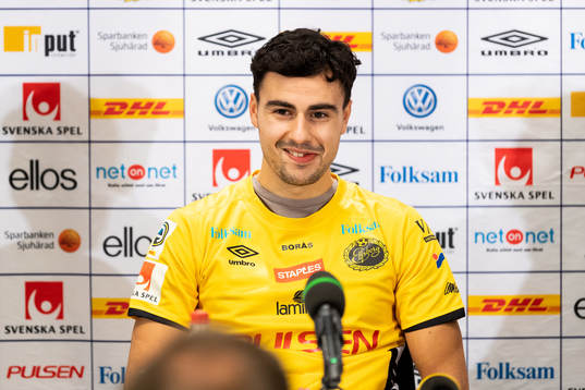 Deniz Hümmet