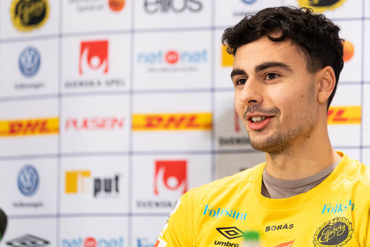 Deniz Hümmet