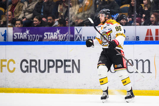 Luleås Robin Kovacs jublar