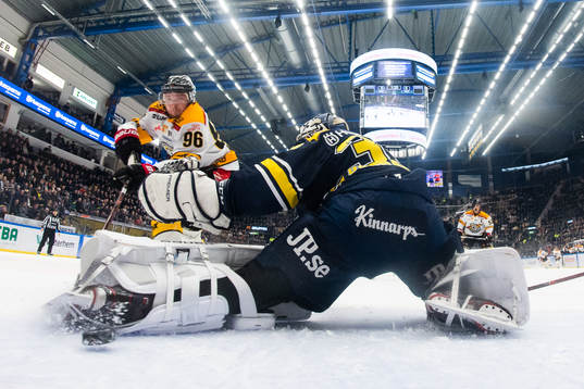 s målvakt Jonas Gunnarsson