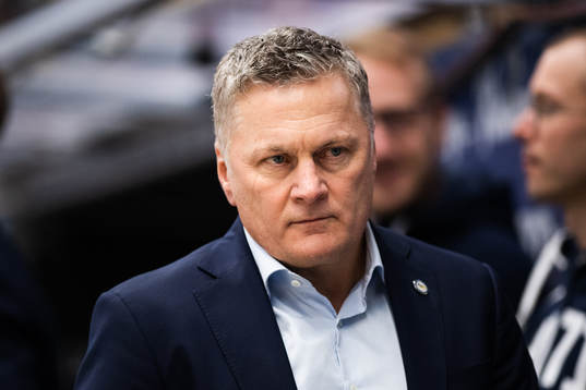 s tränare Stephan Lundh deppar
