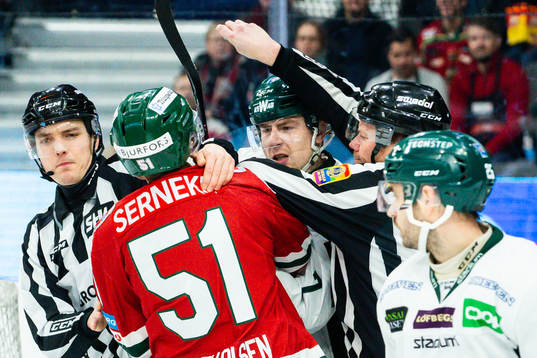 Frölunda Mats Rosseli Olsen och Färjestads Johan Ivarsson