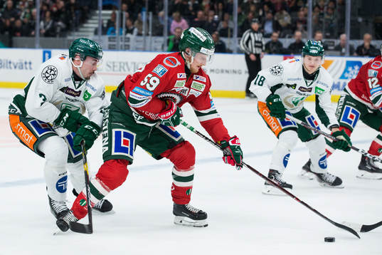 Frölundas Simon Hjalmarsson och Färjestads Jens Westin