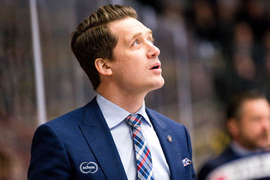 Växjös tränare Sam Hallam