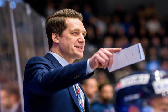Växjös tränare Sam Hallam