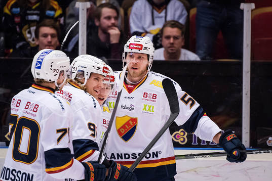 Djurgårdens Jonathan Davidsson (m) gör 0-1 och jublar med