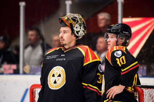 Brynäs målvakt Joacim Eriksson och Jesper Boqvist