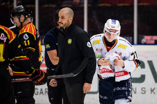 Djurgårdens Jonathan Davidsson reagerar