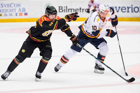 Brynäs Jacob Blomqvist och Djurgårdens Niclas Bergfors