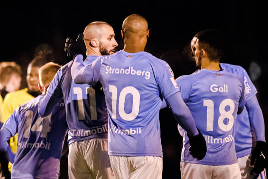 Malmö FFs Carlos Strandberg och Guillermo Molins jublar
