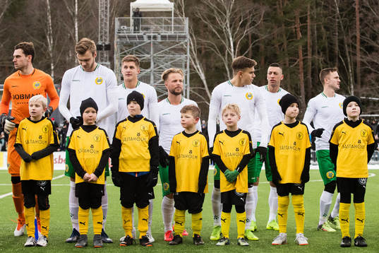 Hammarbys spelare ställer upp med knattar från Frej