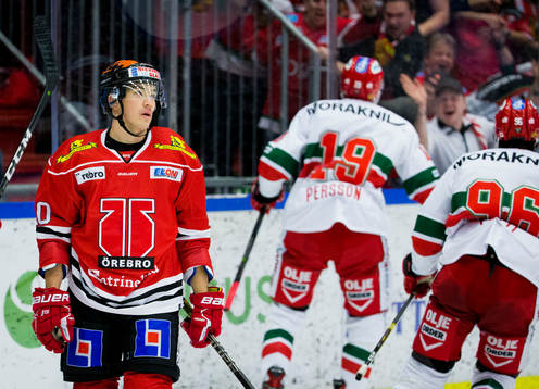 Örebros Shane Harper deppar och Moras John Persson jublar