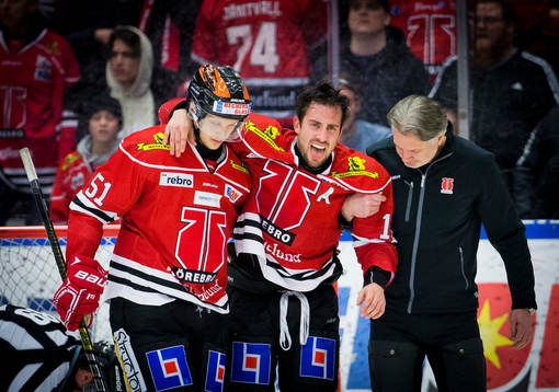 Örebros Aaron Palushaj leds av isen skadad